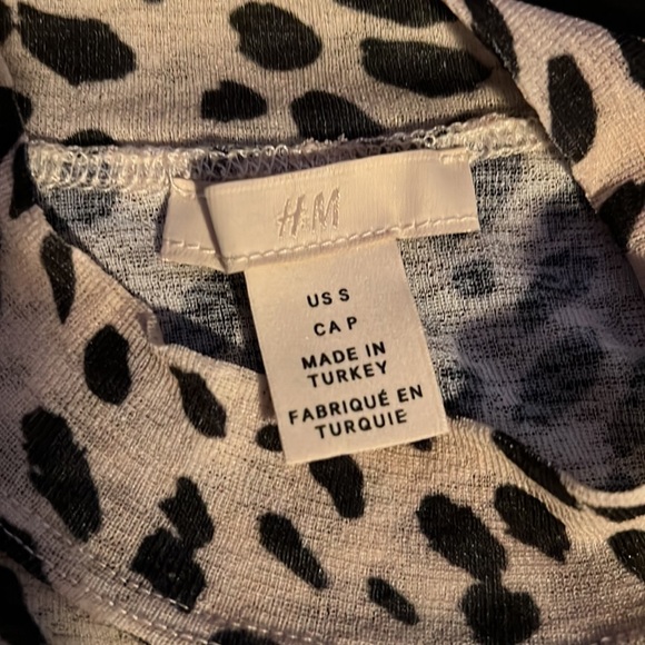 Sheer mock neck top - Picture 3 of 3